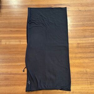 NWOT Beyond Yoga hidden pocket Infiniti scarf wrap